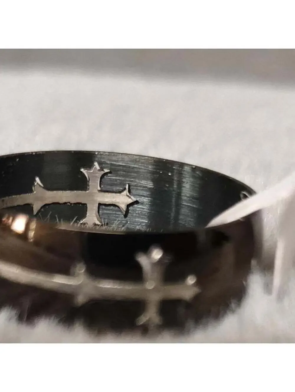 Men's BaND SIZE 12.5 Black Silvertone Cross Ring New Thumb Wedding Commitment